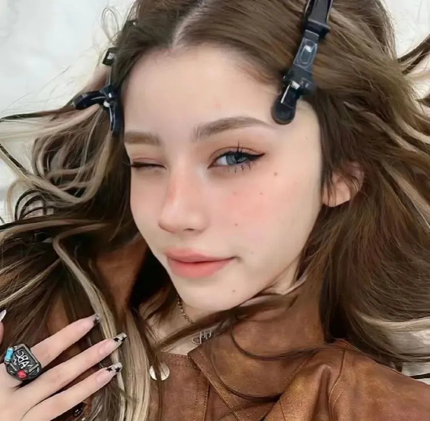 我真千金誓死守护病娇